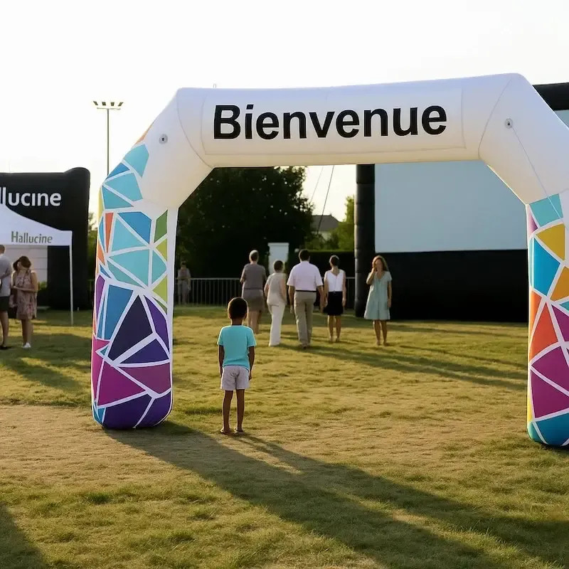 Arche gonflable personnalisée pour projection en plein air