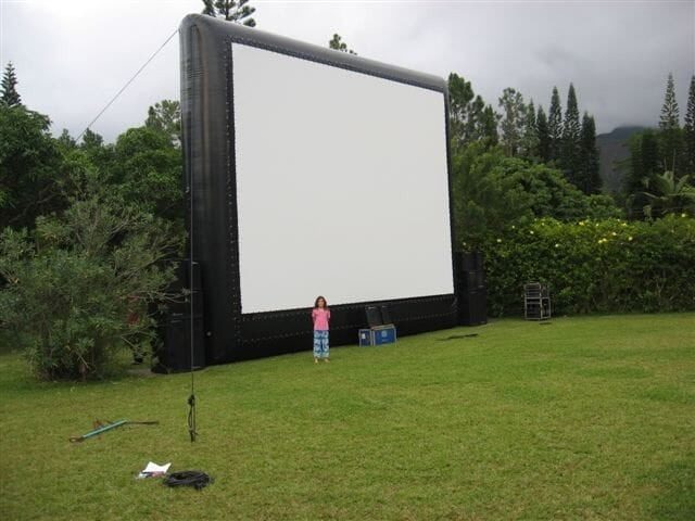 Pantalla económica sin soplador en la playa
